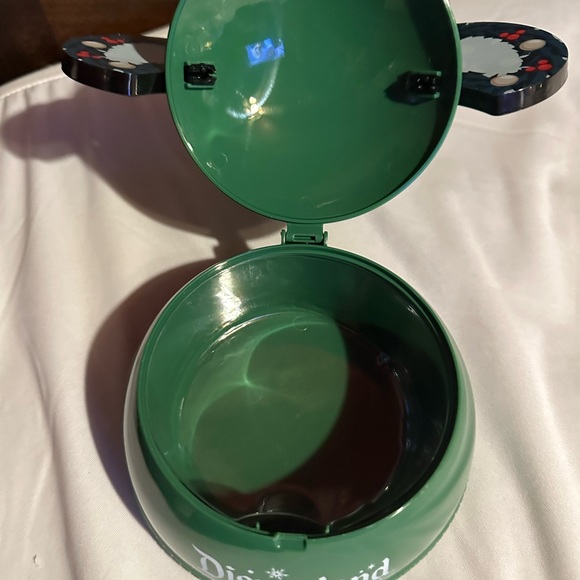 Mickey Mouse Wreath Hat Treat or Ice cream bowl - Picture 3 of 5